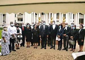 Chief Justice Yeboah(m) with GBA President, the Attorney-General and family members of the judges