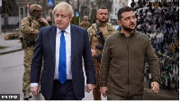 Boris Johnson waka around central Kyiv with President Volodymyr Zelensky