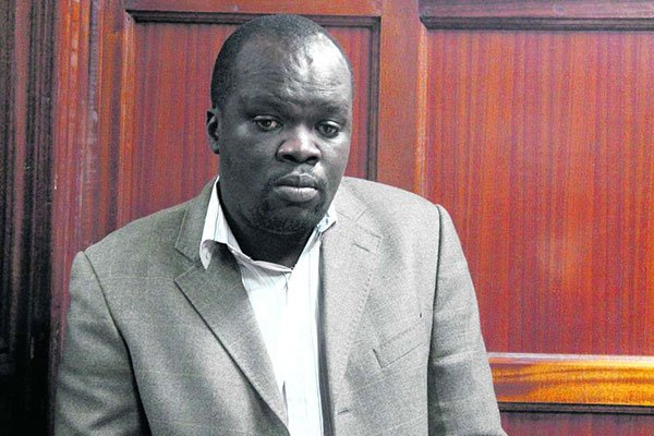 Blogger Robert Alai