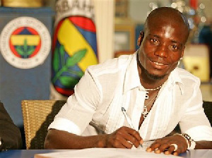 Stephen Appiah Sign