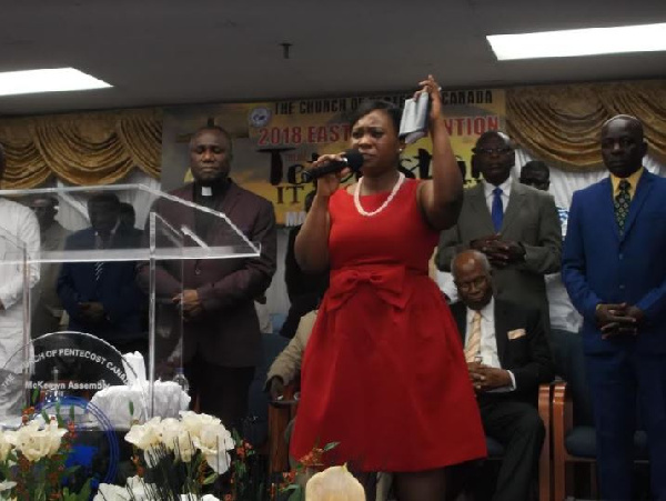 Praises and Worship at the Pentecost Church in Toronto