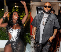 Davido captured beside side chick