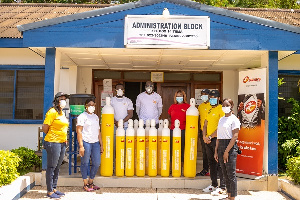 20 units of oxygen-filled cylinders were presented to the hospital