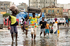 Nearly 110,000 people are now in camps more than a week after Cyclone Idai hit