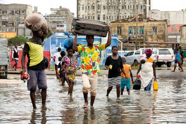 Nearly 110,000 people are now in camps more than a week after Cyclone Idai hit