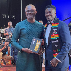 Kennedy Agyapong buys Asamoah Gyan's LeGYANdary book