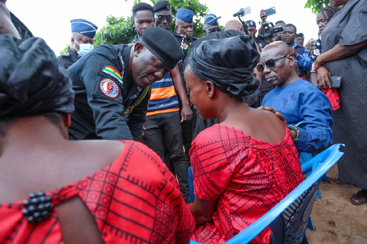 IGP with the bereaved families at Nkoranza