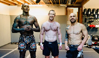 Mark Zuckerberg with Adesanya and  Alex Volkanovski