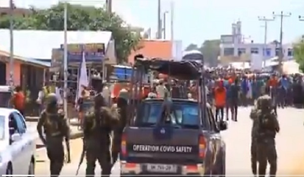 A photo of the military clashing with the people of Ejura Sekyedumase