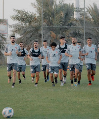 Fabio Gama (third from  right) join a warm up sessesion