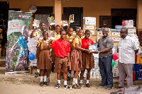 About 1,000 children to benefit from reading books and school supplies