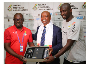 Kurt Okraku with CAF officials