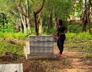 Empress Njamah at the grave site