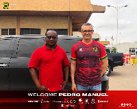 Asante Kotoko's new Physical trainer, Pedro Manuel(R)