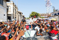 Shatta Wale mobbed by fans at Gamashie