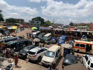 Commercial vehicles and taxi station