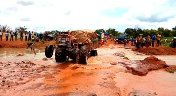 A truck stuck on the Eastern corridor road