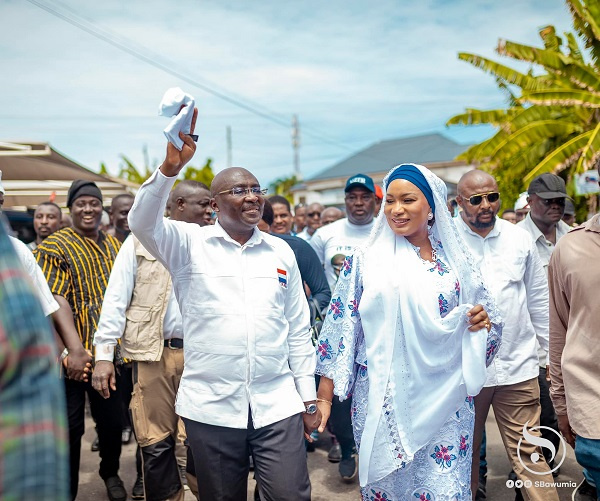 Vice President Alhaji Dr Mahamudu Bawumia and wife