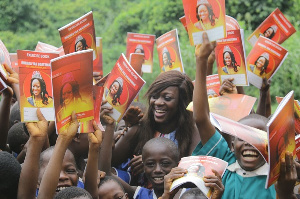 Miss Unique Ghana 2015 Ohemaa Yaa Boatemaa donates to school