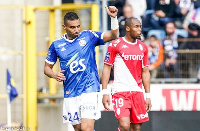 Strasbourg defender, Alexander Djiku in blue