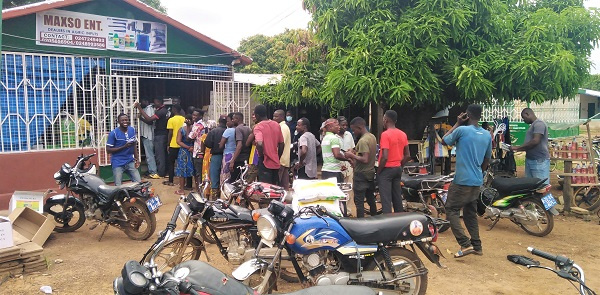 Farmers queuing at one of the shops to buy the fertilizer