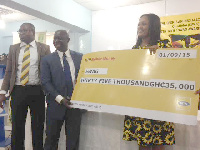 SWAG president, Kwabena Yeboah (second from left) receiving a dummy cheque of the MTN