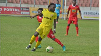 AshantiGold SC have re-signed attacking midfielder Hans Kwofie