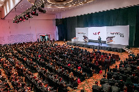 The author stood before 700 UBA graduate trainees