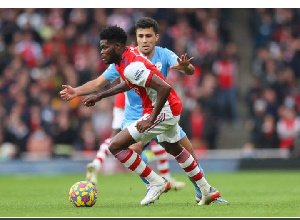 LONDON, ENGLAND - JANUARY 01: Thomas Partey of Arsenal