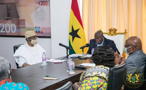 President Nana Addo Dankwa Akufo-Addo in a meeting with the Nigerian delegation