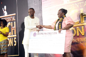 CEO Of NEIP Kofi Ofosu Nkansah Presenting An Award 696x464