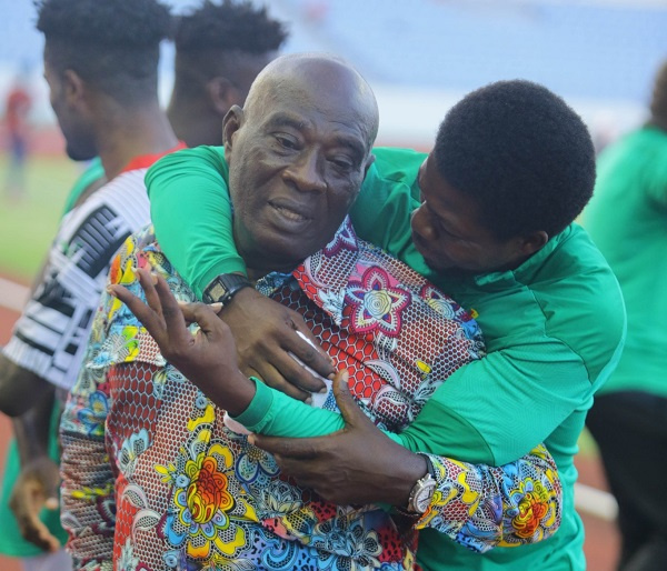 Black Galaxies head coach, Annor Walker and assistant Bismarck K Mensah(Green)