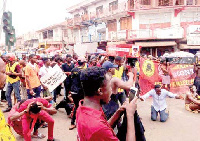 The students on Friday petitioned Otumfuo Osei Tutu II over the issue