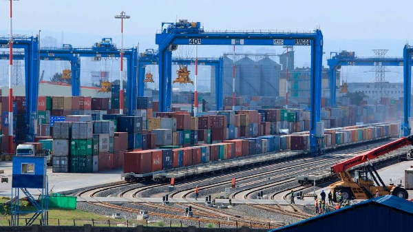 Cargo containers waiting to be picked by owners at the Inland Container Depot in Nairobi (NMG)