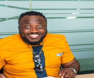 DKB Comedian