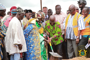 President Akufo-Addo cutting sod with Yaa Na Mahama Abukari