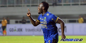 Michael Essien Persib 2