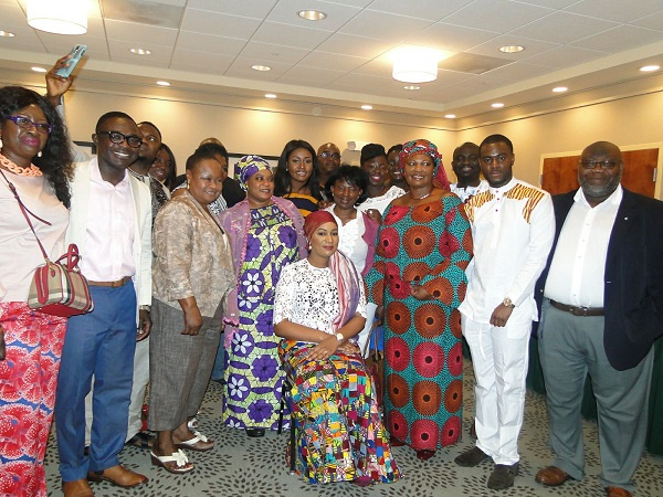 Samira Bawumia in a group picture with Ghanaian community in Connecticut