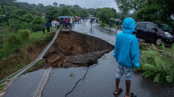 Di destruction of roads and bridges don hamper relief efforts