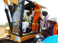 Dr Mahamudu Bawumia cutting sod for the construction of Six Garrison Sports Centre for GAF