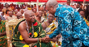 John Mahama greets Togbe Afede XIV at a public function | File photo