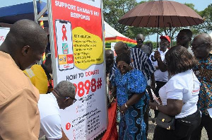 Mrs Akosua Fremah Opare (middle) with other dignitaries unveiling the Support Code