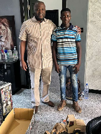 Ibrahim Mahama with the 17-year-old Solomon Atimbiri