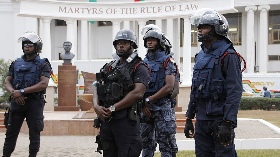 Police bin dey under pressure because of how dem handle di protesters