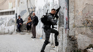 Israeli police as im dey storm one house