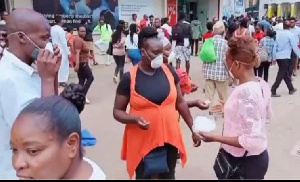 Hawkers sell face masks along Moi Avenue near Kenya National Archives