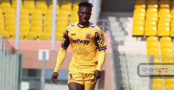 Ashantigold SC defender Mubarik Yussif