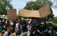 Workers ambush Mahama