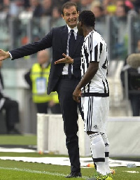 Allegri with Kwadwo Asamoah