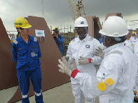 Mr Charles Dark -(L) in a-tete-a-tete with Energy Minister and Mr Wan of Jurong